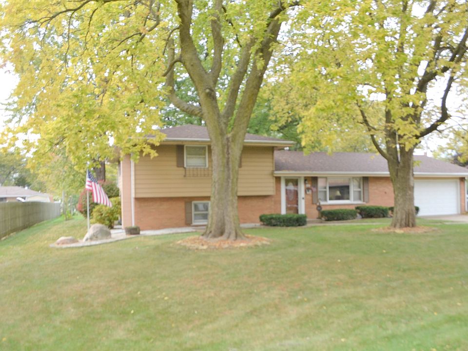 1st image of 818 N Western Hills Dr