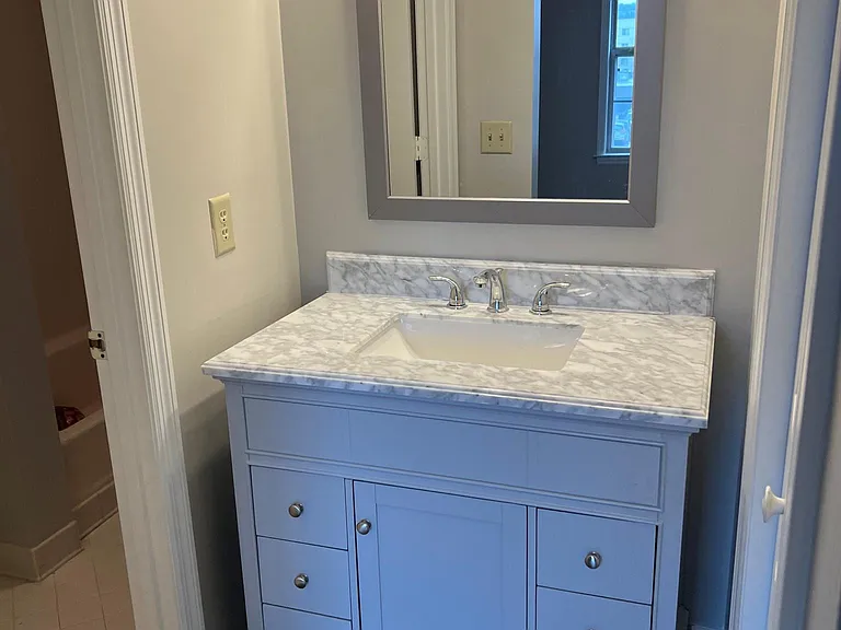 Private vanity for bedroom 2