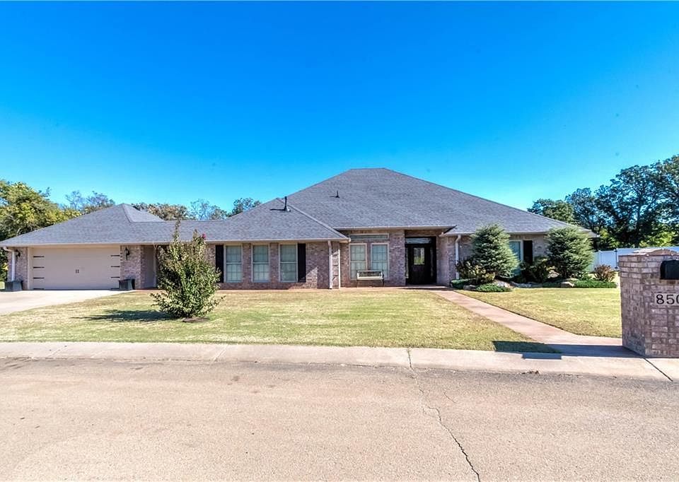 1st image of 850 Tilghman Dr