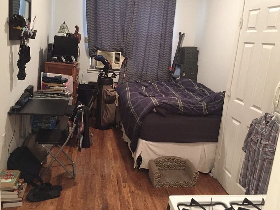 1st image of 324 1/2 E 8th St APT 1C