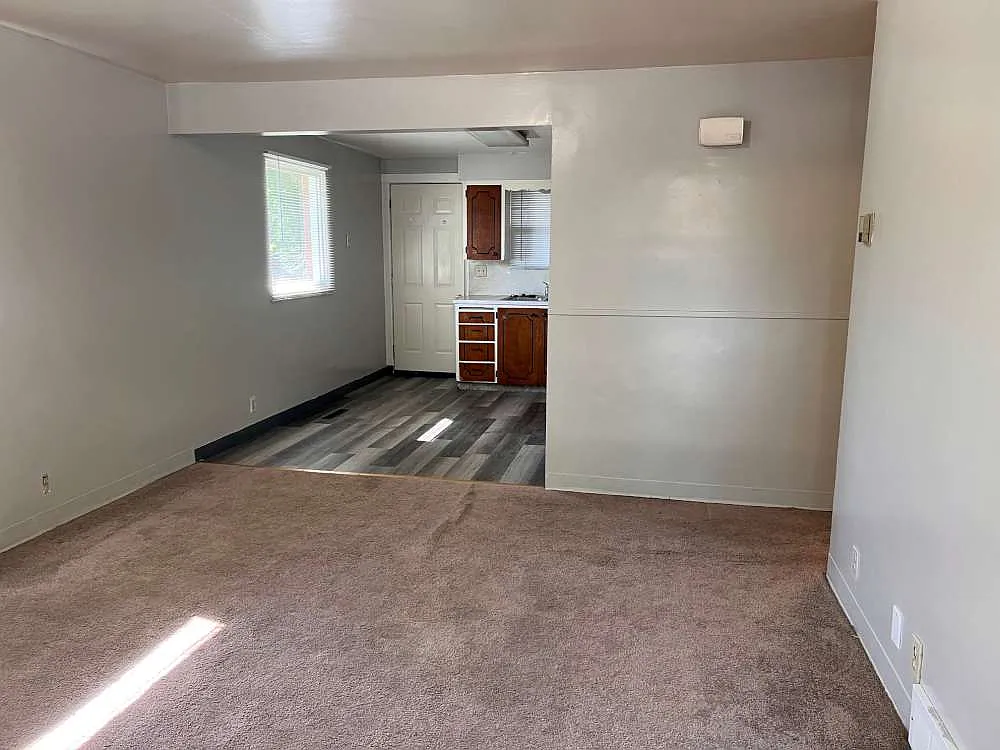 Building Photo - 361 N 300 W #1