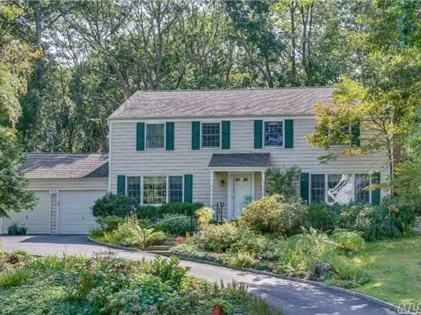 14 Brewster Hill Rd, East Setauket, NY 11733