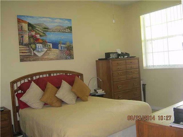 2nd image of 3205 NE 184th St APT 9204