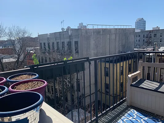 Rented by Smart City Real Estate LLC | media 10