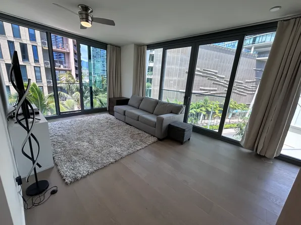 1000 Auahi St #436, Honolulu, HI 96814
