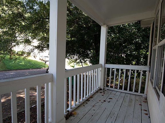 2nd image of 510 Village Square Ct #27