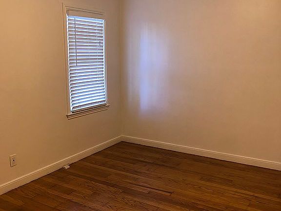 2nd image of 1426 Floribunda Ave