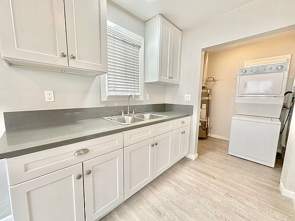 4th image of 4513 Marmion Way #4517