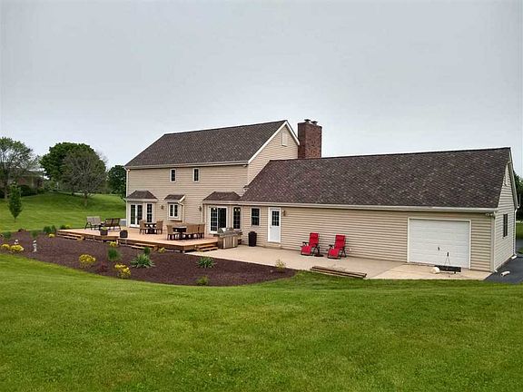 3rd image of 490 Schauer Ln
