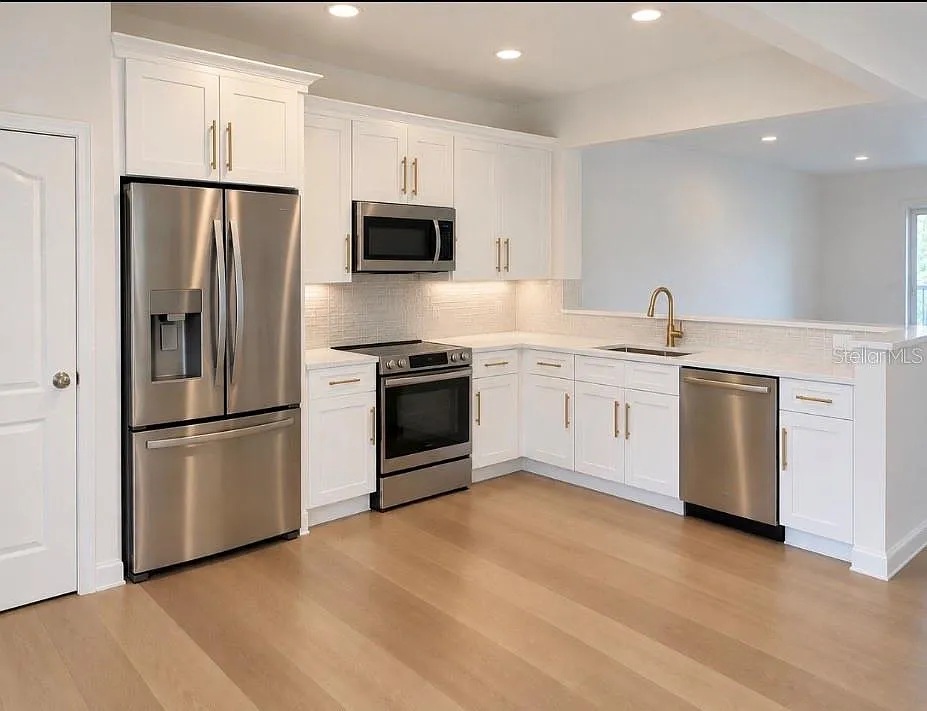 3 bed, 2.5 bath, 1588 sqft, $2,350 — Photo 3