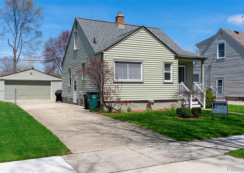 224 Charlevoix St, Clawson, MI 48017 Zillow