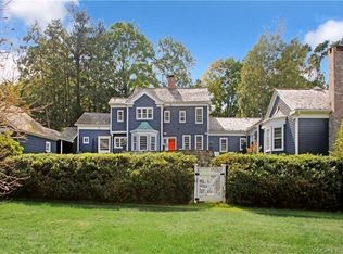 157 Taunton Hill Rd, Newtown, CT 06470