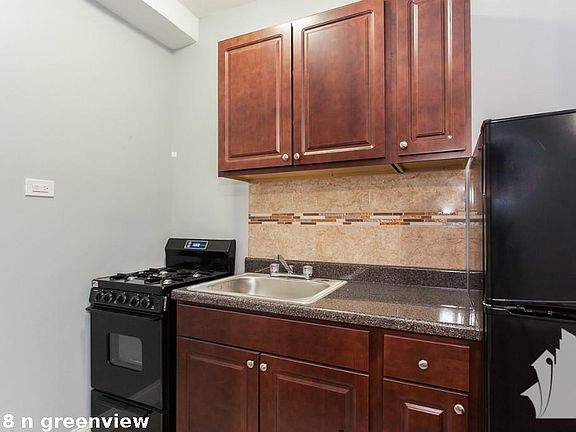 5th image of 6928 N Greenview Ave #628
