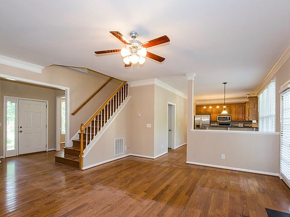 3rd image of 9003 Mapledale Ct