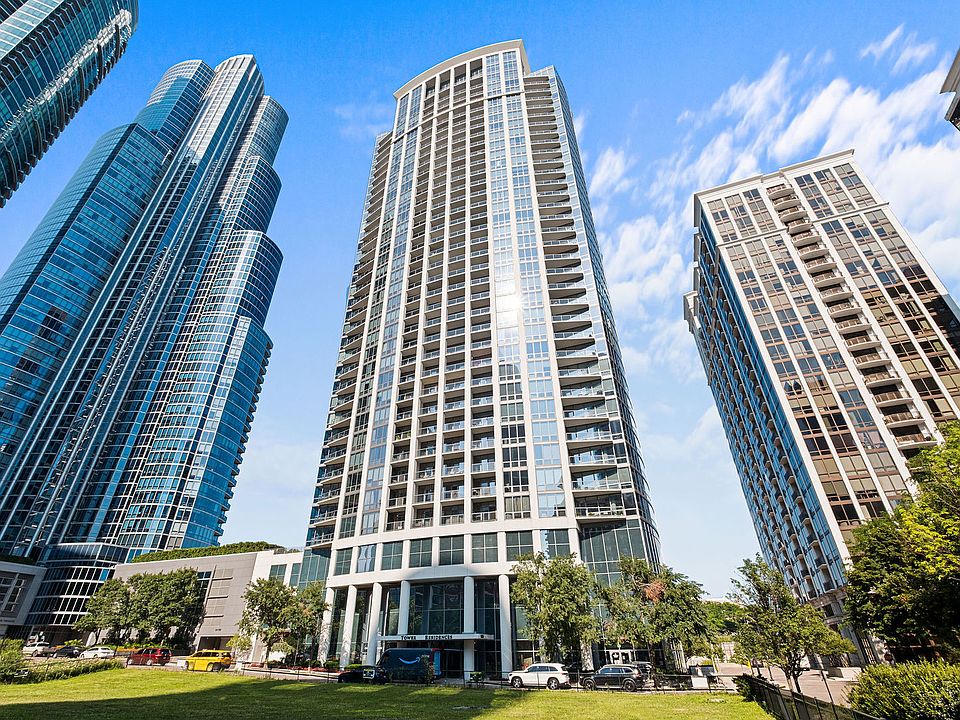 1st image of 1235 S Prairie Ave APT 1906