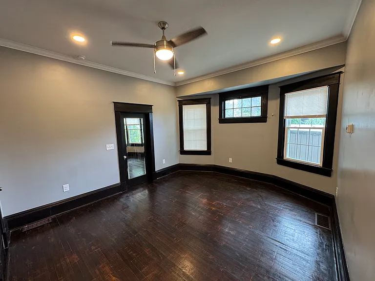 2112 S Main St #1 — Photo 9