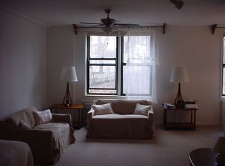 4325 Douglaston Pkwy APT 4E, Douglaston, NY 11363