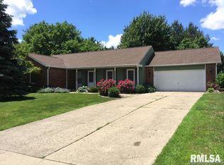 2205 West Road Dr, Springfield, IL 62711