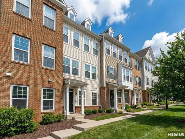 62 Truman Dr, Wood Ridge, NJ 07075