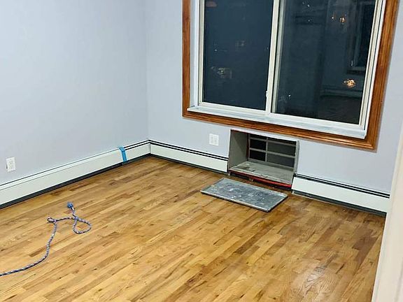 3rd image of 2005 38th St APT 3