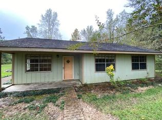 25 Smith Dr, Lumberton, MS 39455