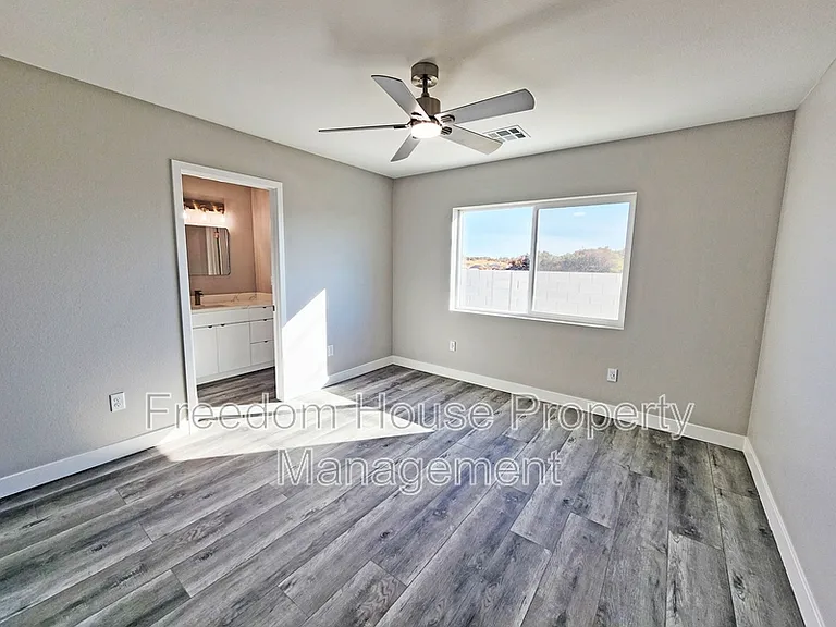581 Valiant Ave — Photo 19