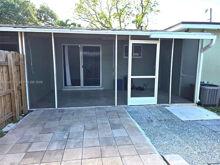 2111 N 26th Ave #N — Photo 41