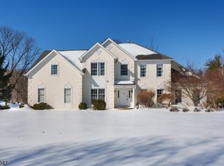 25 Golf View Dr, Franklin Twp., NJ 08540