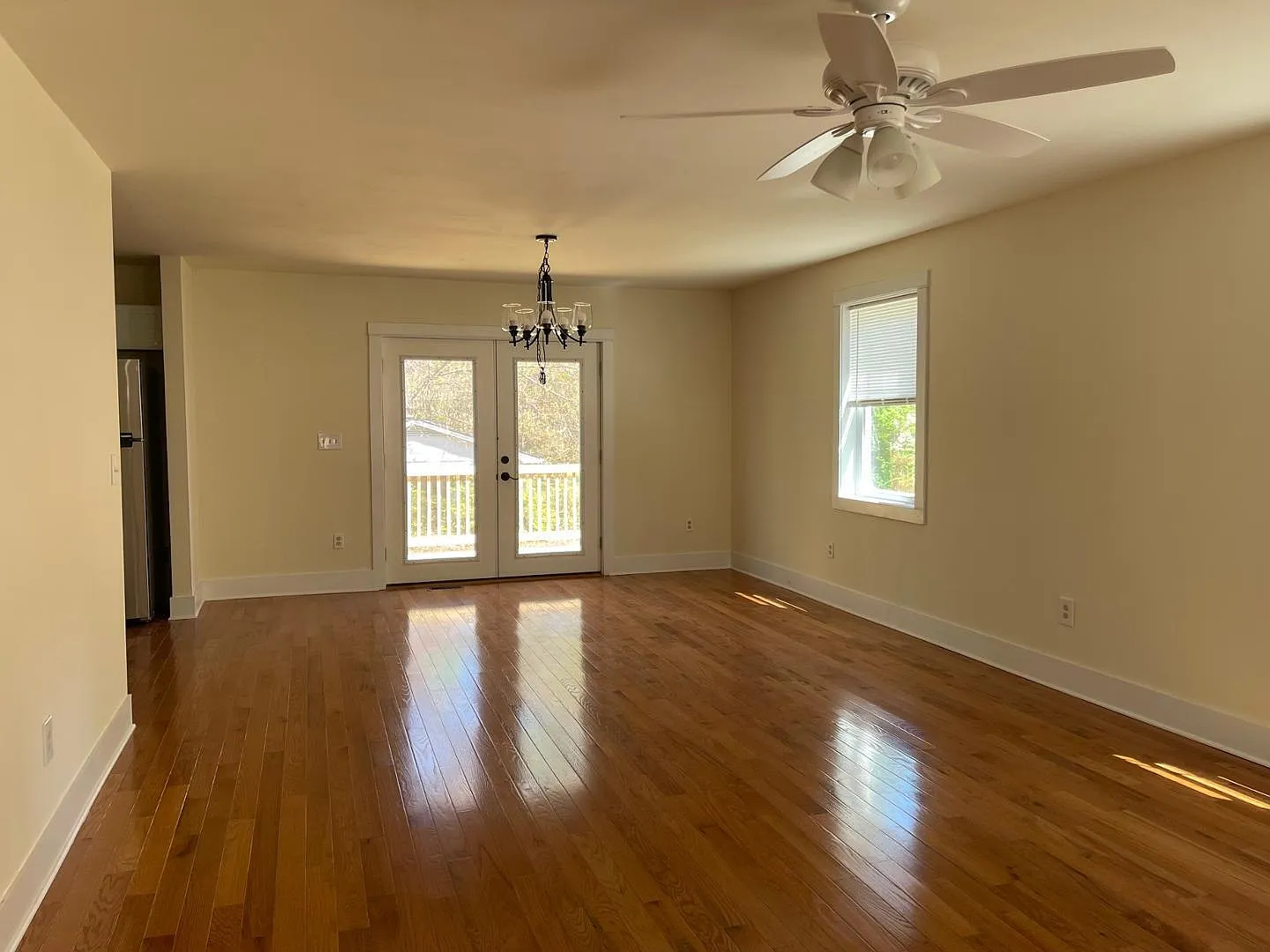 3 bed, 2.5 bath, $1,800 — Photo 3