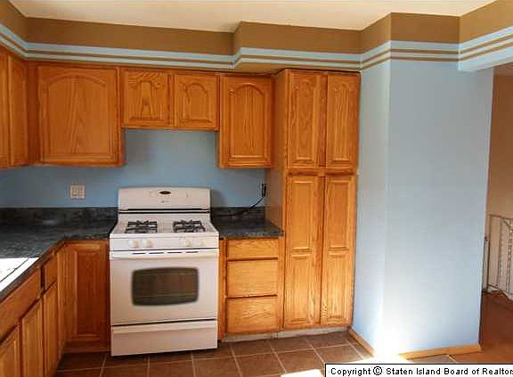 4th image of 284 Vogel Ave