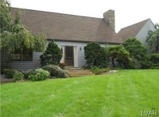 2296 Packhouse Rd, Fogelsville, PA 18051