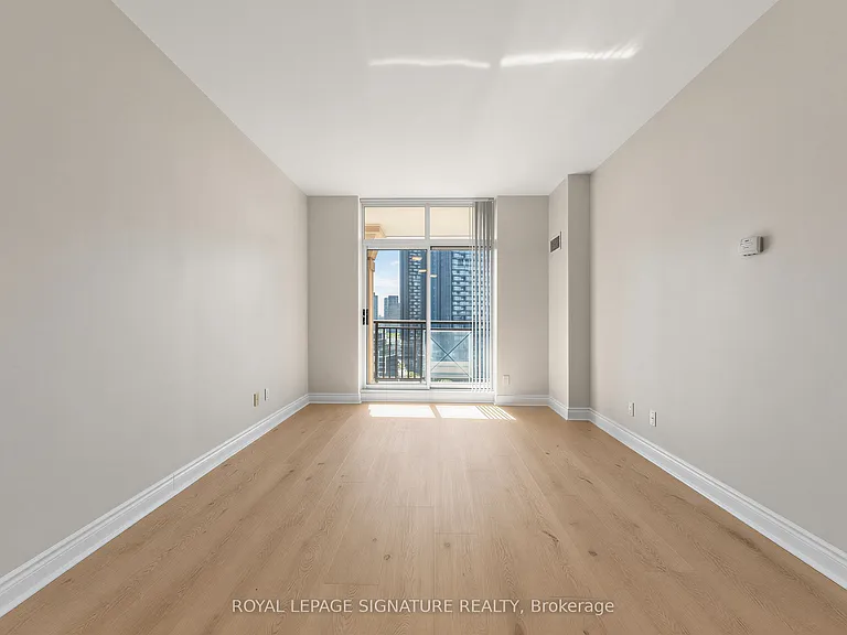 1105 Leslie St #1408 — Photo 2