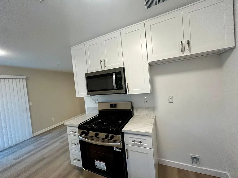 10782 Walnut Street — Photo 10