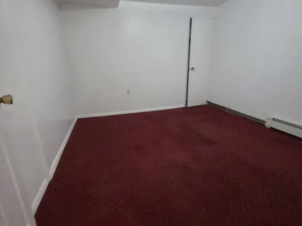 (undisclosed Address), Richmond Hill, NY 11418