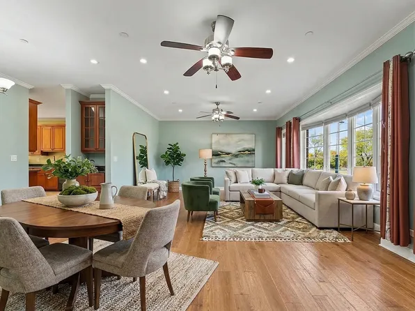 5533 Lincoln Ave, Morton Grove, IL 60053