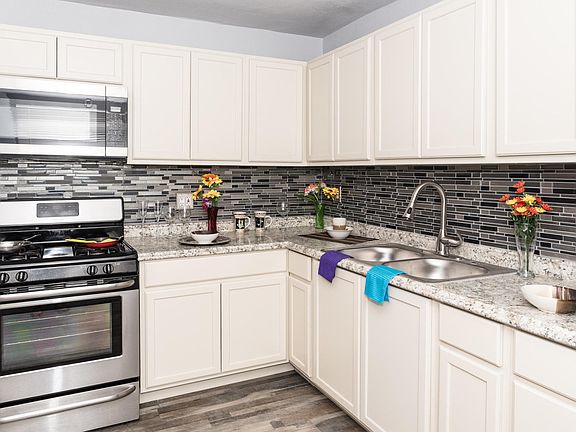37th Avenue Real Estate Photos-108
