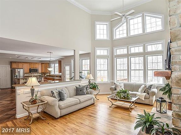 4th image of 12974 Highland Oaks Ct