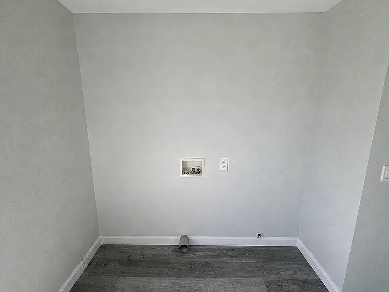 224 E 65th St — Photo 36