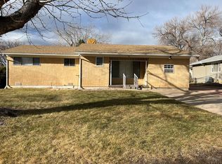 9 Robertson Rd, Pueblo, CO 81001