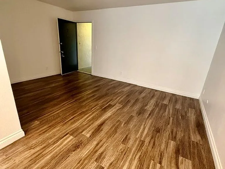 1051 Law St #7 — Photo 5
