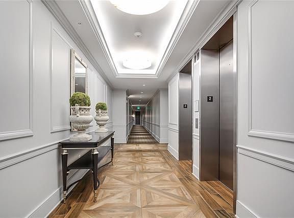 3rd image of 700 Magazine St APT 406