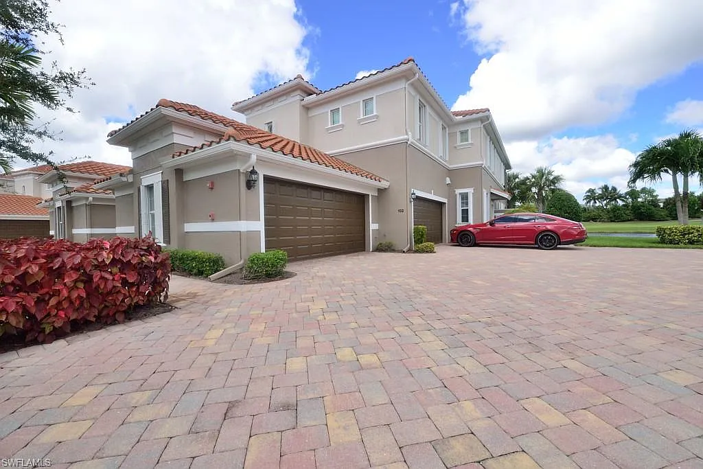 2 bed, 2.0 bath, 1550 sqft, $4,500 — Photo 2