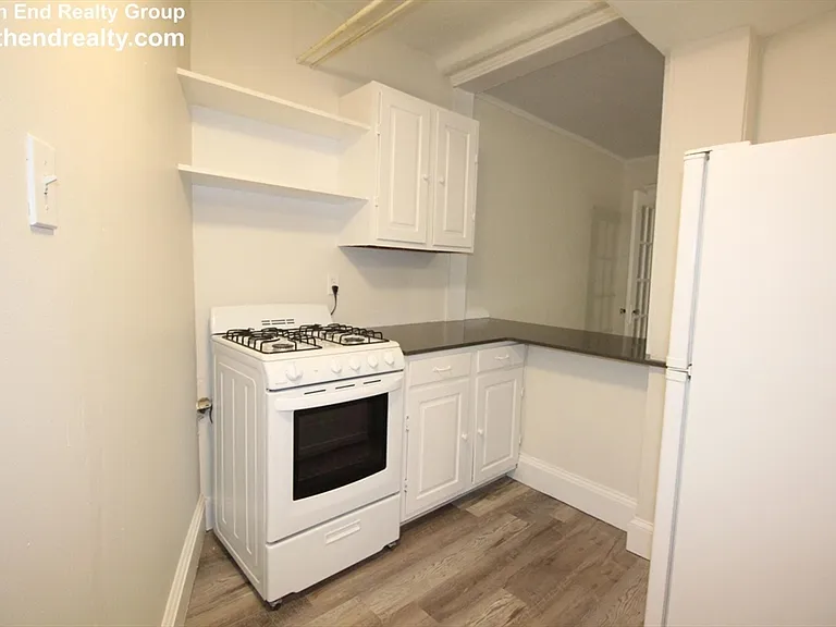 3 Crawford St #B — Photo 8