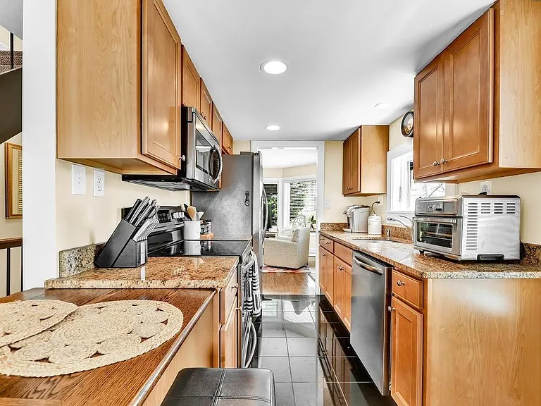 1257 Riverside Ave #D — Photo 8