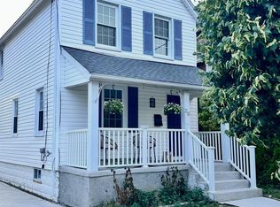 28 Saint Marks Ave, Rockville Centre, NY 11570