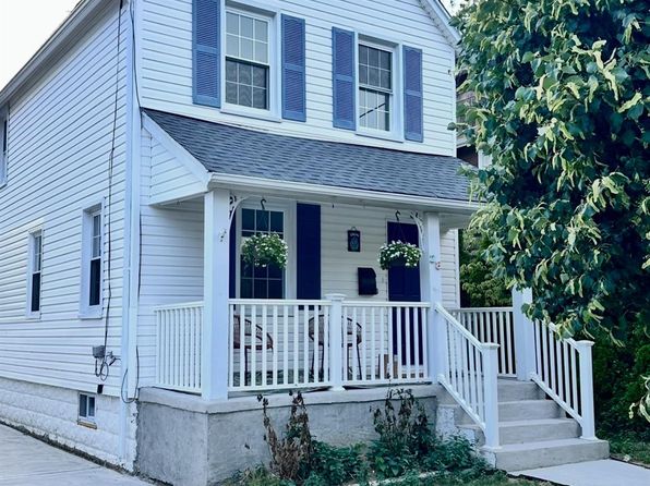 28 Saint Marks Ave