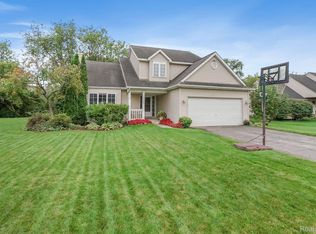 57963 Apple Ln, New Hudson, MI