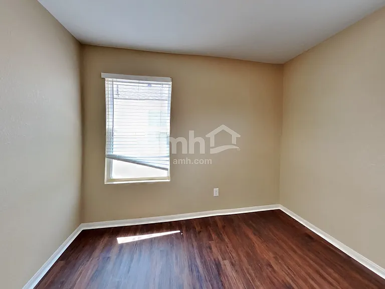9928 Grebe Dr — Photo 18