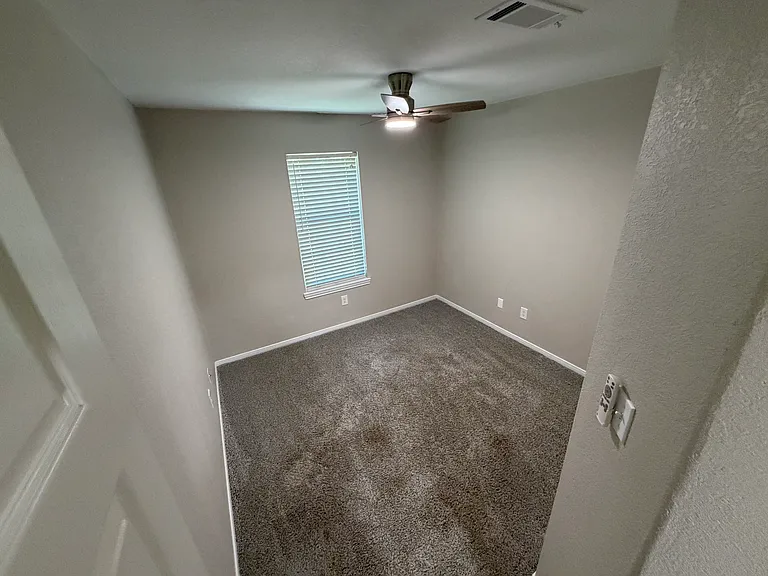 1422 Shoshoni Trl #B — Photo 10