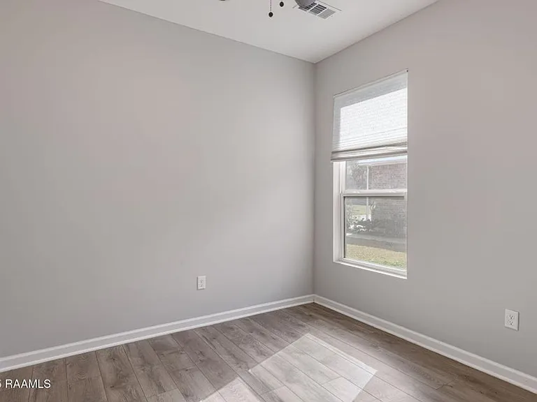 109 Tyreek Dr — Photo 17